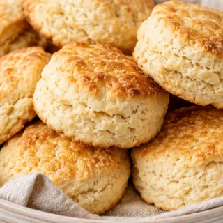 Fluffy Almond Flour Biscuits: Gluten-Free Perfection! Discover the best almond flour biscuits recipe! Easy, gluten-free, and delicious. Perfect for breakfast or