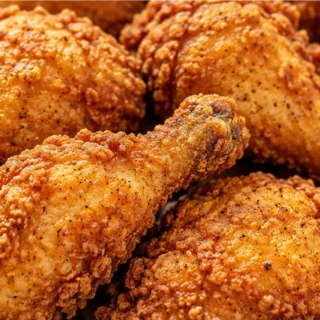 Crispy Gluten-Free Fried Chicken Recipe - Fried chicken: Make the ultimate crispy, juicy gluten-free fried chicken in under 2 hours. Follow our easy steps for a