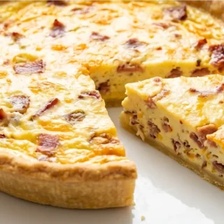 Ultimate Gluten-Free Bacon Cheddar Quiche - gluten free quiche - Gluten free quiche: Bake this easy, savory quiche in under an hour. Perfect for brunch or a lig
