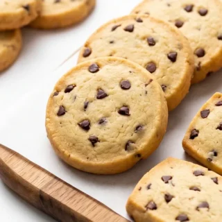 Gluten-Free Shortbread: Pure Bliss! - shortbread cookies - Shortbread cookies: Bake these incredibly buttery, crumbly, melt-in-your-mouth gluten-free cookies in