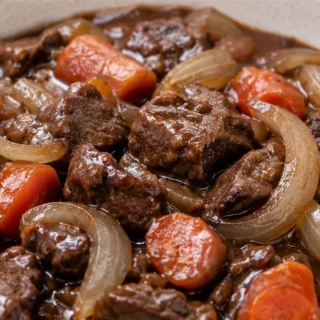 Melt-in-Your-Mouth Gluten-Free Beef Stew - Gluten-Free Beef Stew: master this tender, flavorful slow cooker meal. Perfect for a comforting dinner with rich brot