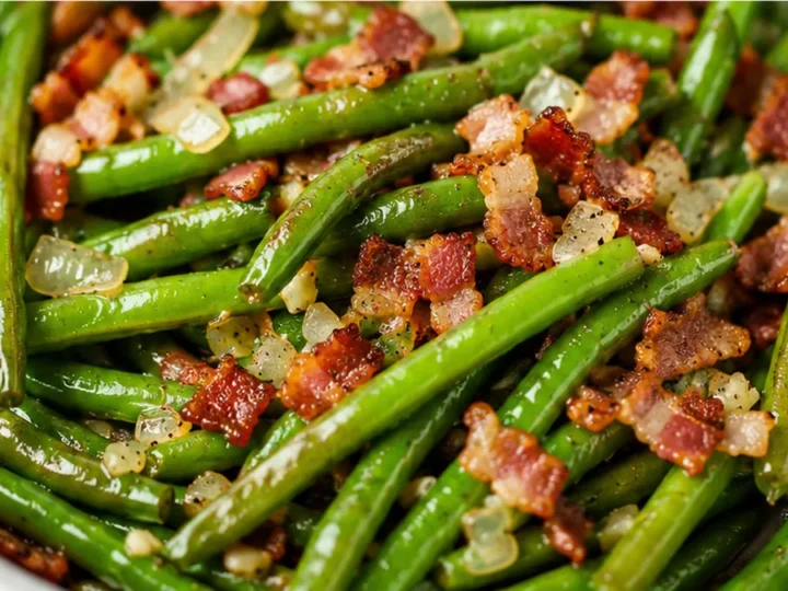 Crispy Bacon Green Beans: Easy Side Dish!