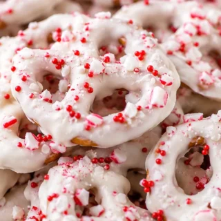 White Chocolate Peppermint Pretzels - white chocolate pretzels - White chocolate pretzels: master these festive, crunchy treats in under 30 minutes. Perfect for