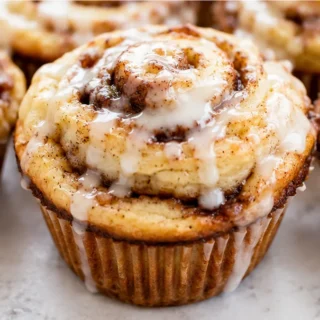 Fluffy GF Cinnamon Roll Muffins: Pure Bliss! Cinnamon roll muffins: bake these delightful gluten-free treats with a soft, fluffy texture. Perfect for a quick br