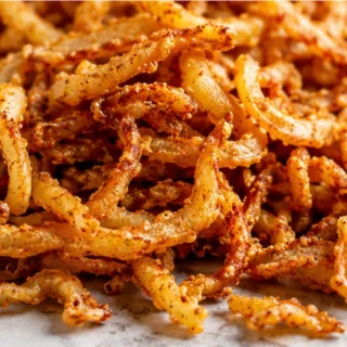 Crispy GF Fried Onions Topping! Fried onions: prepare these crispy gluten-free French fried onions at home. Perfect for topping casseroles and burgers, with a s