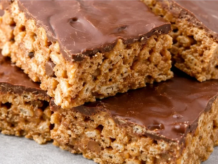 Gluten-Free Scotcheroos: Crispy, Chewy, Irresistible!