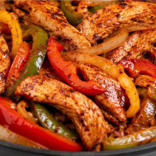 Easy Instant Pot Chicken Fajitas - instant pot fajitas - Instant Pot Fajitas: cook juicy chicken and bright bell peppers in minutes. A simple, flavorful weeknig