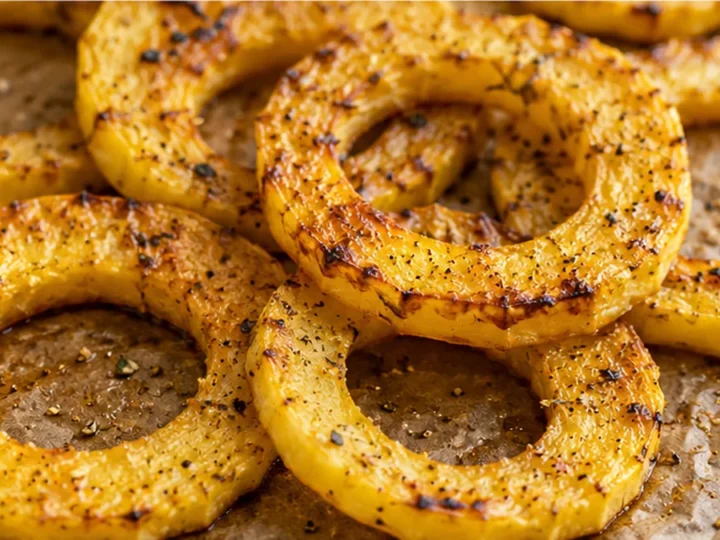Roasted Spaghetti Squash Rings: Easy Side!