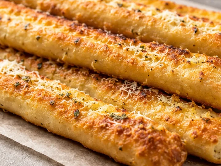 Crispy Garlic Gluten-Free Breadsticks