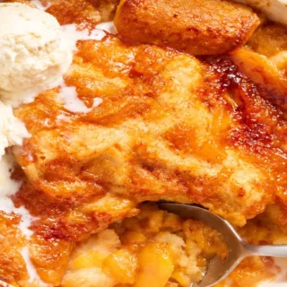 Irresistible Gluten-Free Peach Cobbler Recipe! Gluten-free peach cobbler: savor this deliciously sweet dessert made with juicy peaches and a buttery topping. Pe